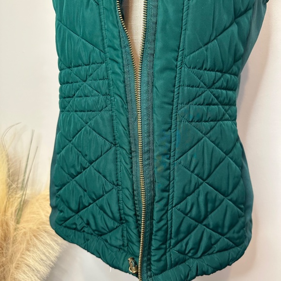 Emerald Green Zip Vest - Picture 4 of 5